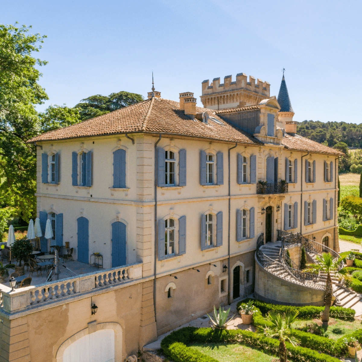 VISIT AND TASTING AT CHATEAU CAPION