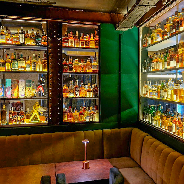Cata Experiencia Whiskies del Mundo en Holy Drop