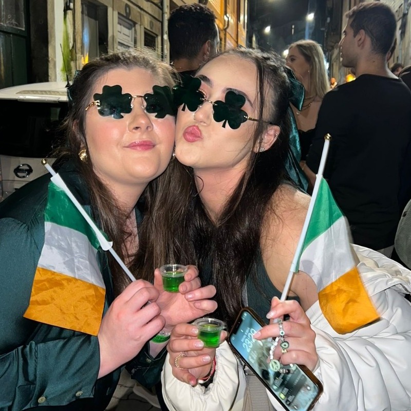 St Patrick's Pubcrawl: 7 Drinks, 5 Hours, 4 Bars + Skip-the-line Entry to the Disco!