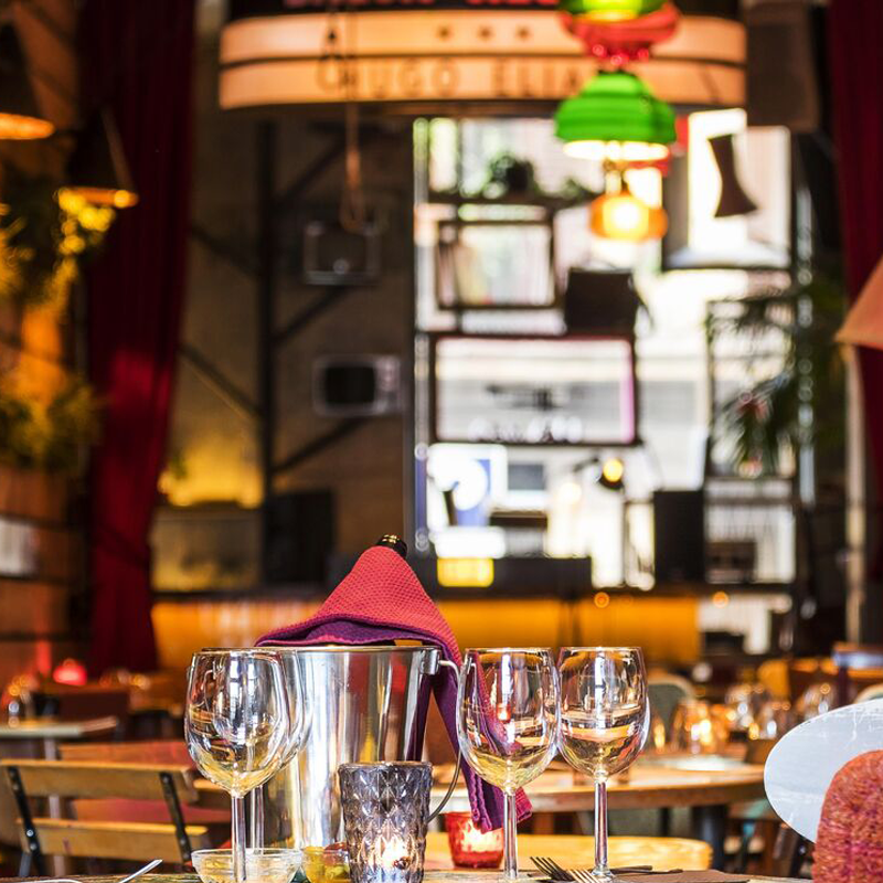 Comedy Vermuteo in GUZZO