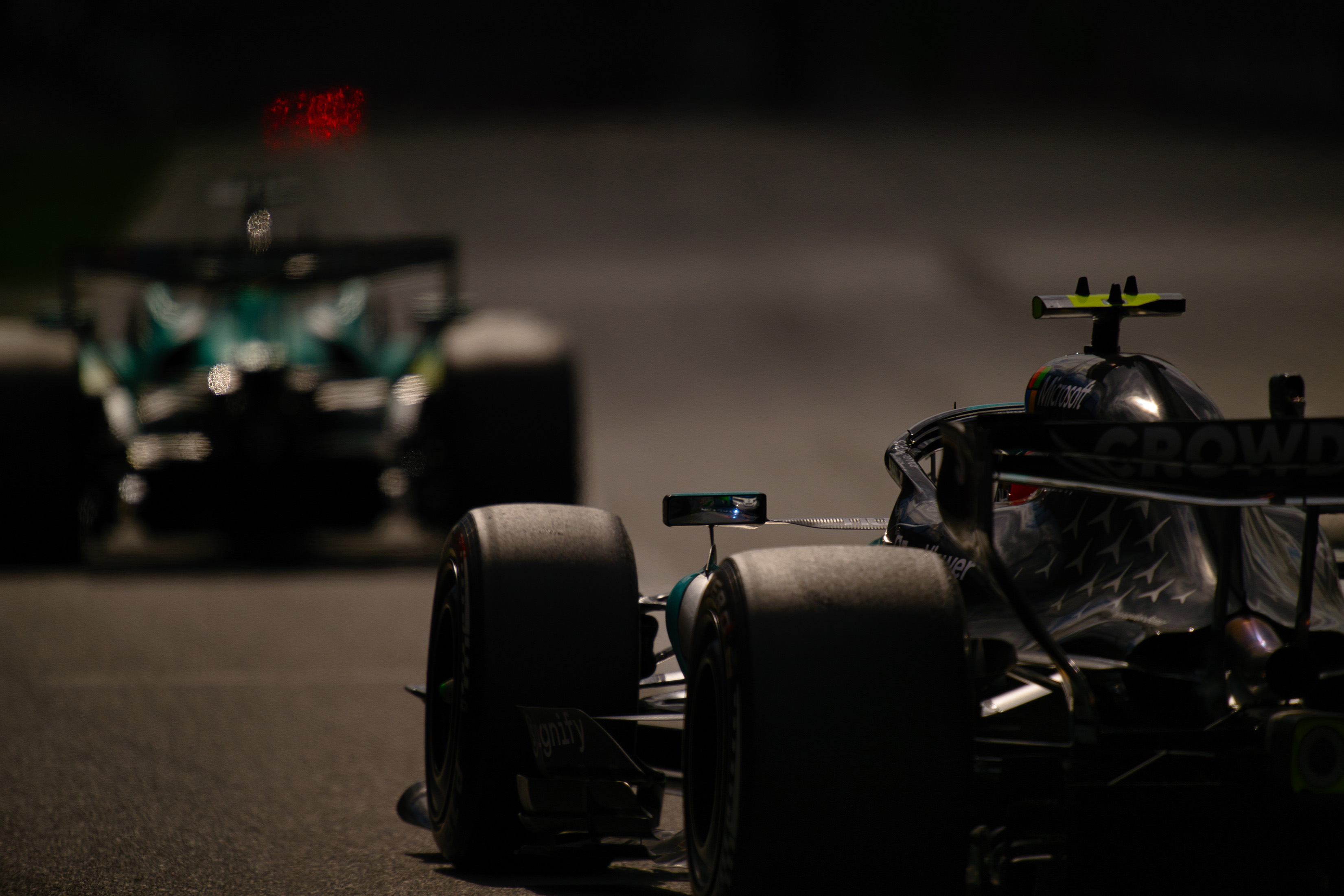 Experience the Race in Full Power