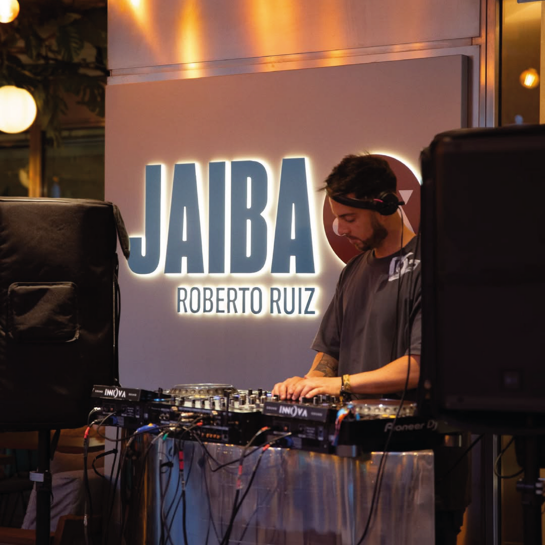 Menú degustación por el Chef Roberto Ruiz + sesión de DJ y Mariachis