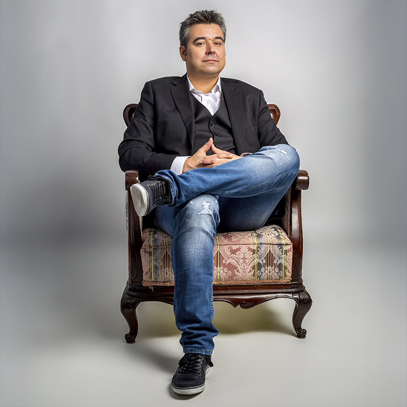 Magia Navidad 2025: Family Experiences with Rafa Pereira